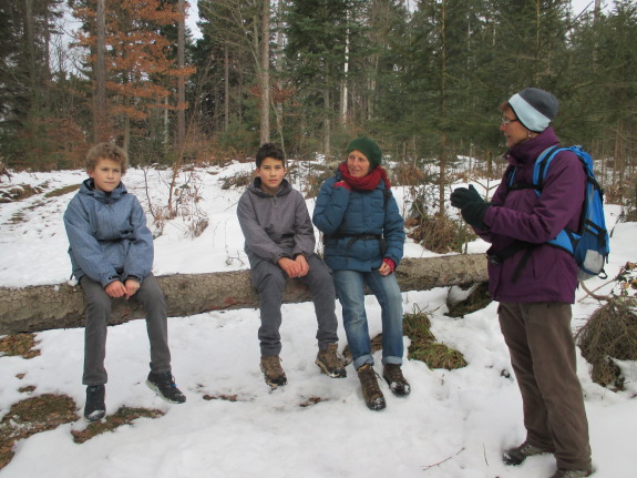 Von Fratzen und Hotzen: eine winterlich-sagenhafte Klingenwanderung