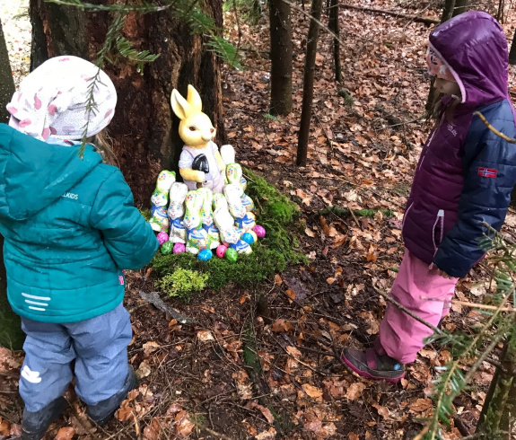 Auf der Suche nach dem Osterhasen